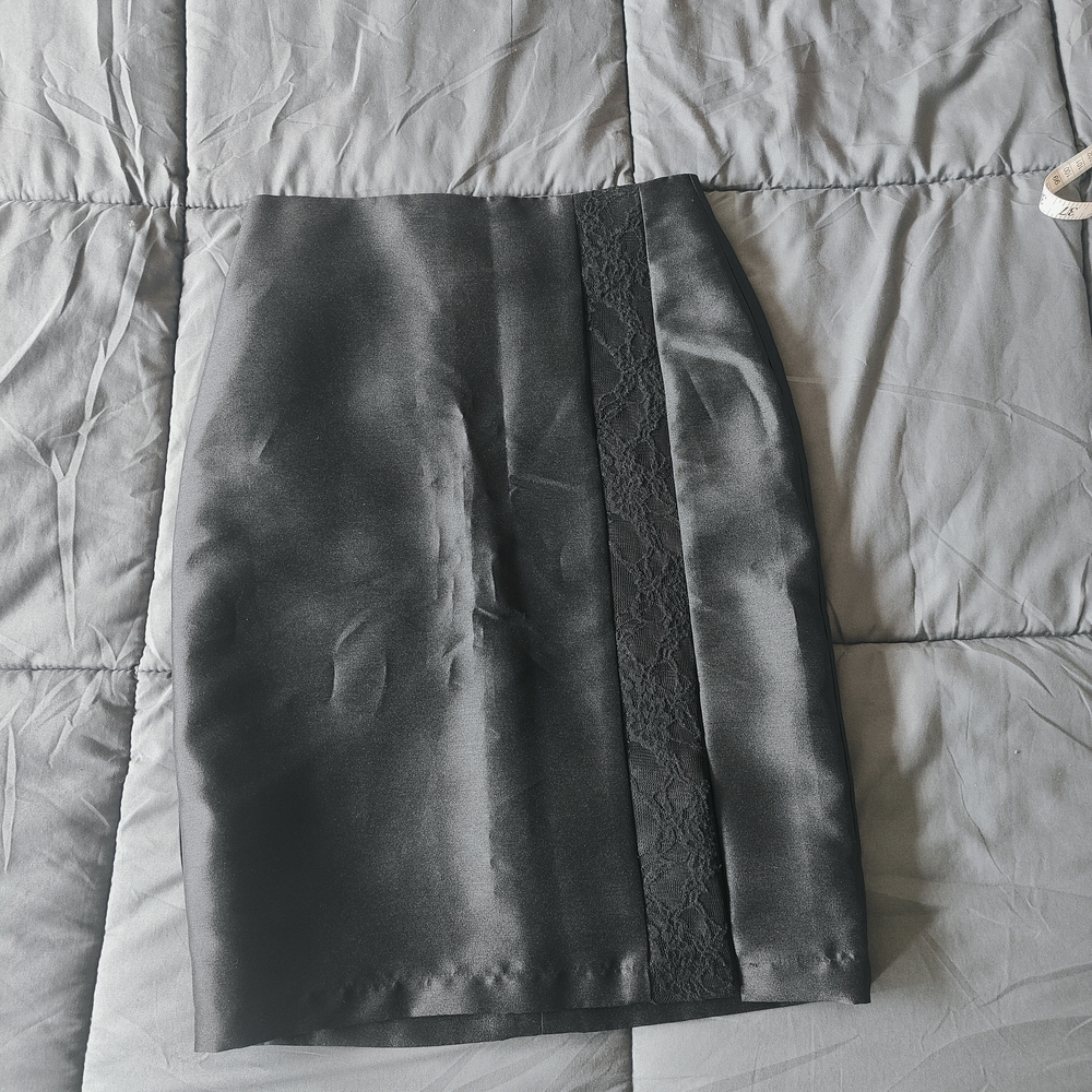 Elegant Black Pencil Skirt